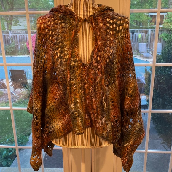 Express Bohemian Sweater Poncho - Picture 5 of 12